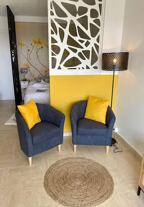 Apartment Studio Avec Vue Sur Marina Et Mer - 2 Adultes Et 1 Enfant Maximum Mandelieu-la-Napoule